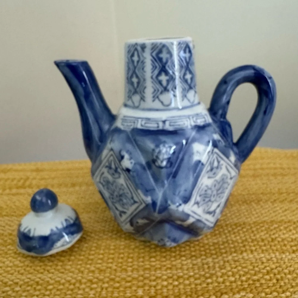 Beautiful Blue and White Chinese Teapot